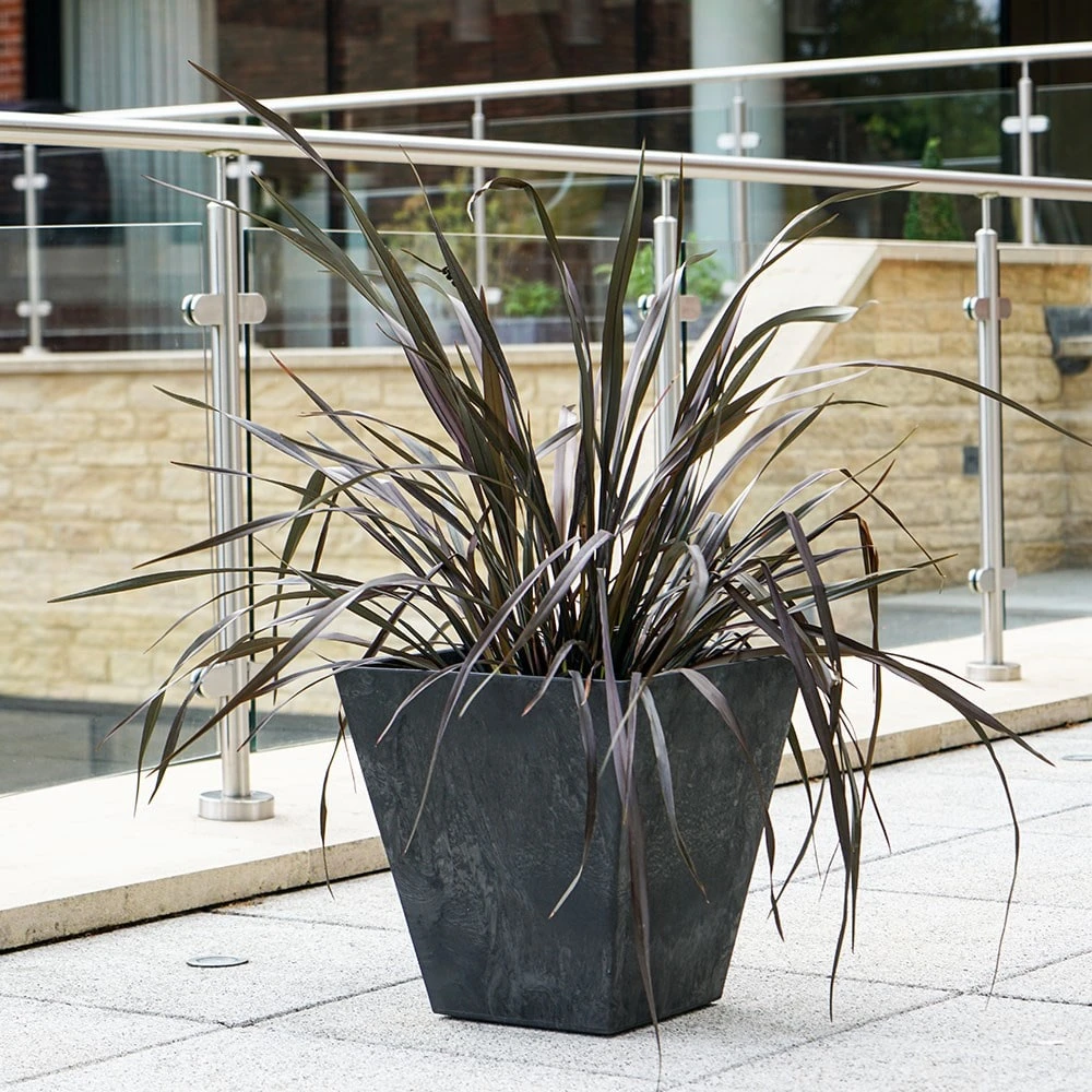 Tapered Plant Pot - Black 4 Tapered Plant Pot - Black - Image 2
